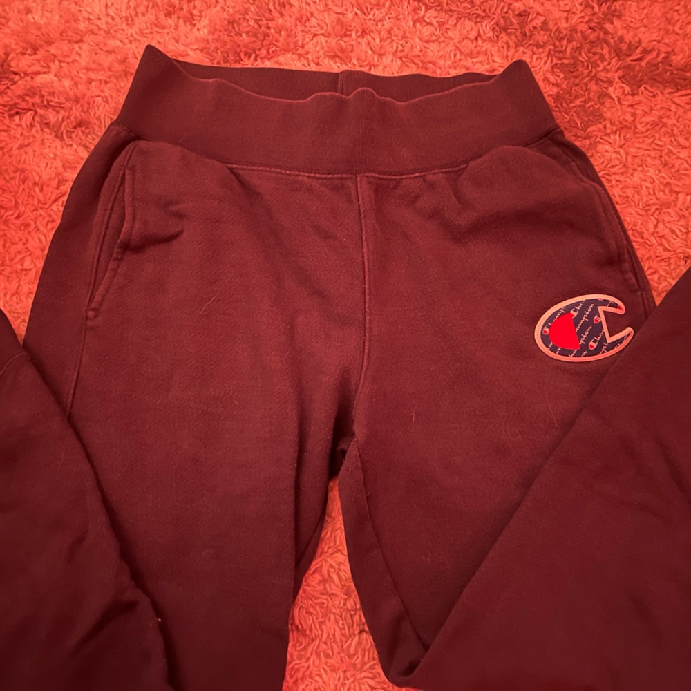 Flattering champion sweats!! these are adorable!